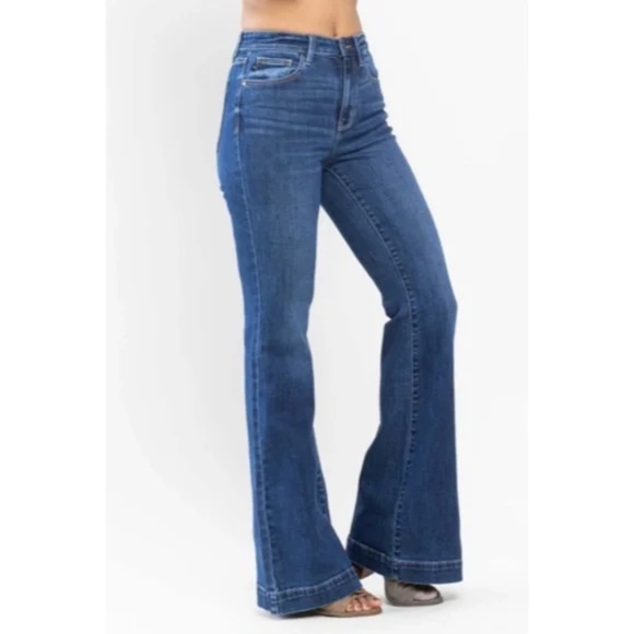 SOLD OUT JUDY BLUE - NEW FALL 24! High Waist Wide Flare Hem Stretch Jeans - Picture 2 of 3